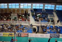 Παρέμβαση αλληλέγγυων στην Άρτα εναντίον της γενοκτονίας και εθνοκάθαρσης του Παλαιστινιακού λαού, στον αγώνα βόλεϊ Ελλάδας-Ισραήλ στα πλαίσια του ευρωπαϊκού πρωταθλήματος Κ20.